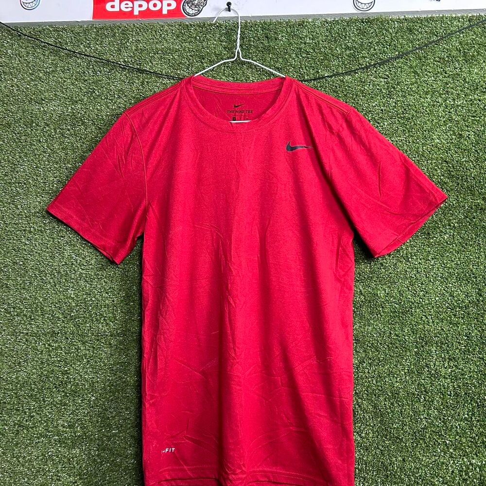 Nike Men's Red T-shirt